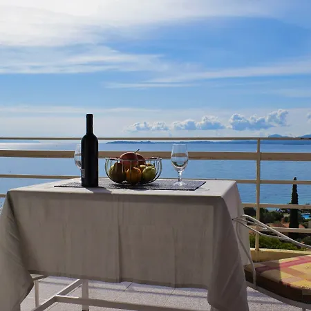 Hotel de apartamente Paradise 3*