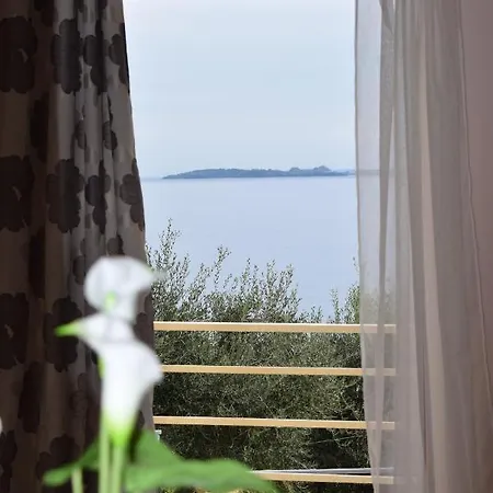 Lägenhetshotell Paradise 2*